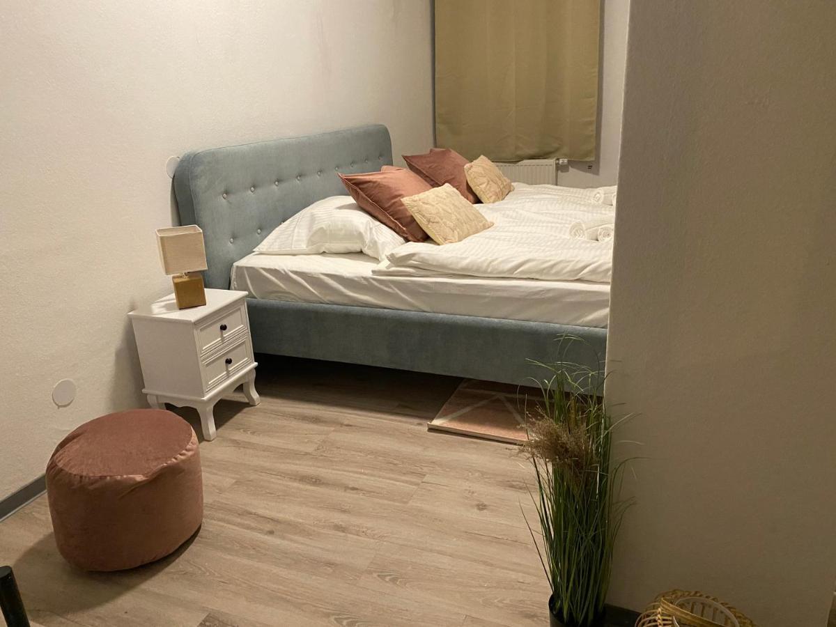 Urbansuites - Modern & Zentral In Der City - Dein Zuhause In Штутгарт Экстерьер фото