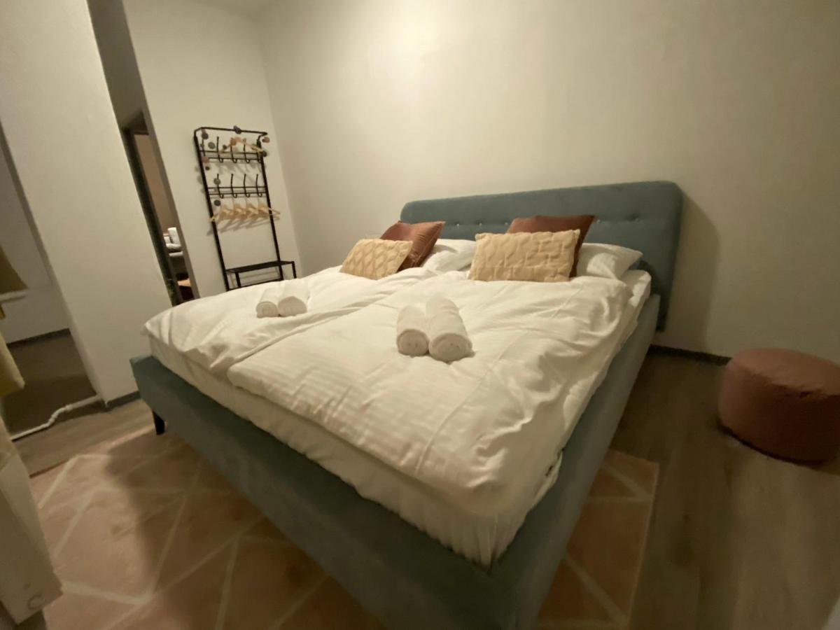 Urbansuites - Modern & Zentral In Der City - Dein Zuhause In Штутгарт Экстерьер фото