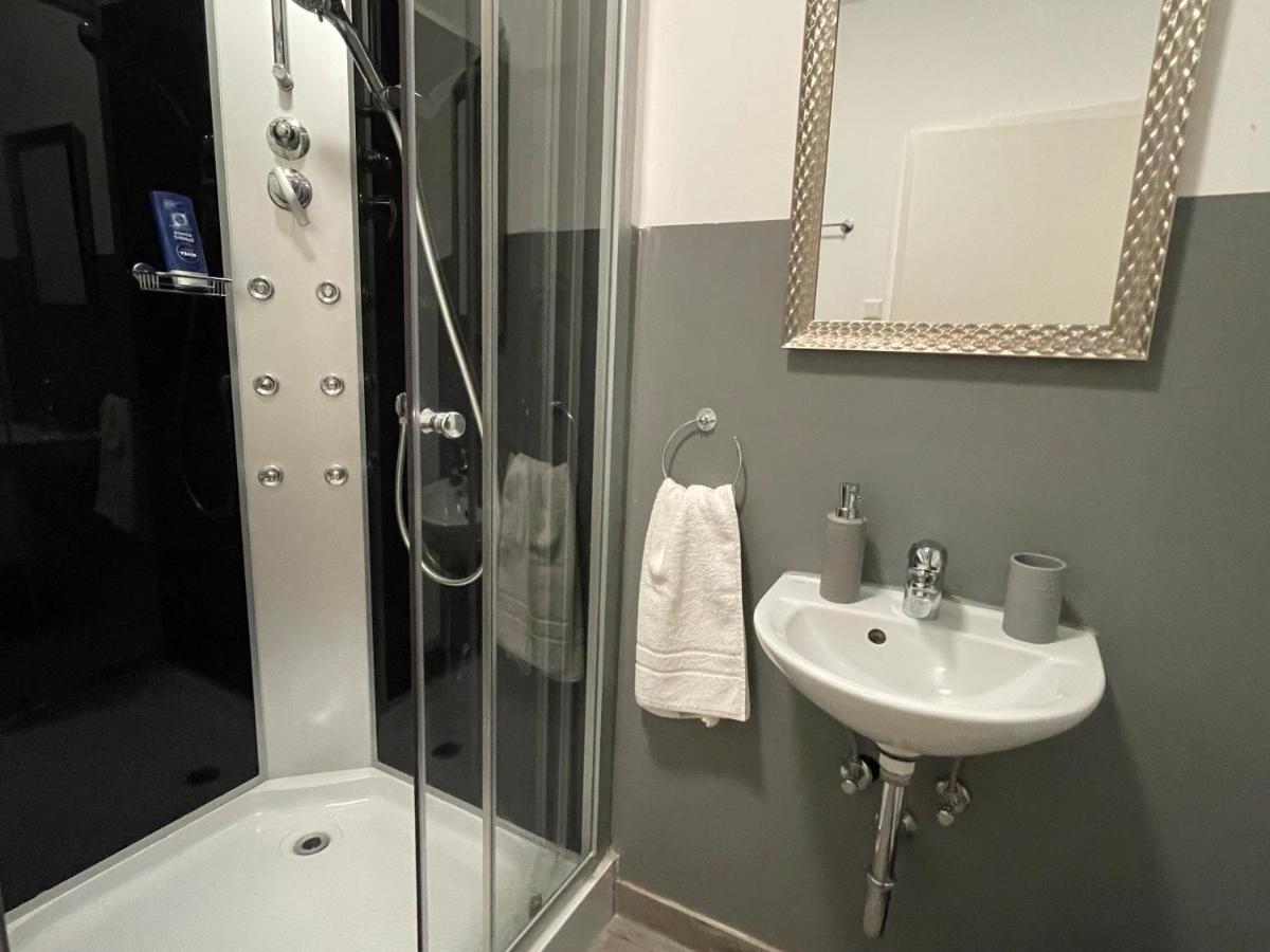 Urbansuites - Modern & Zentral In Der City - Dein Zuhause In Штутгарт Экстерьер фото