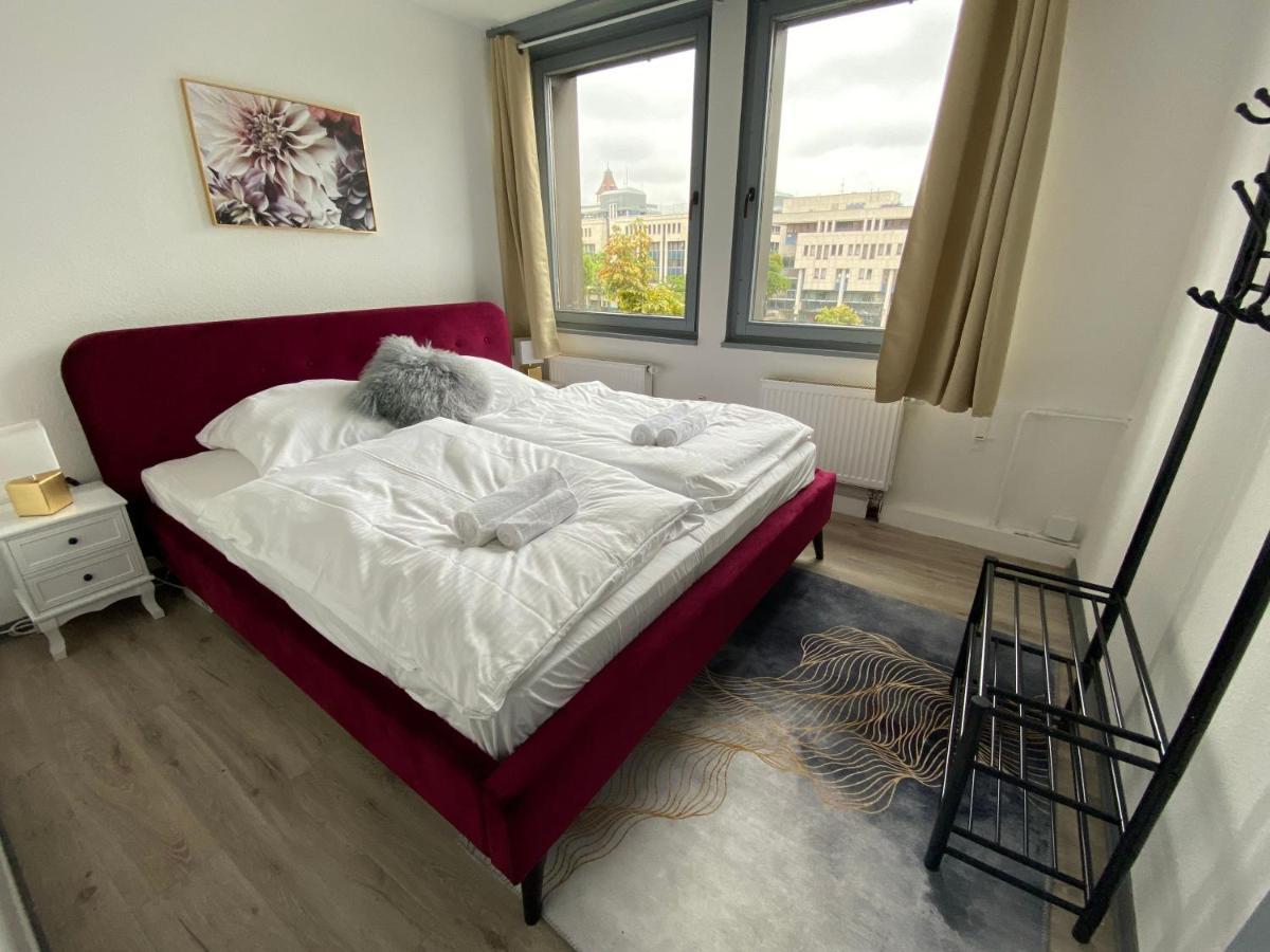 Urbansuites - Modern & Zentral In Der City - Dein Zuhause In Штутгарт Экстерьер фото